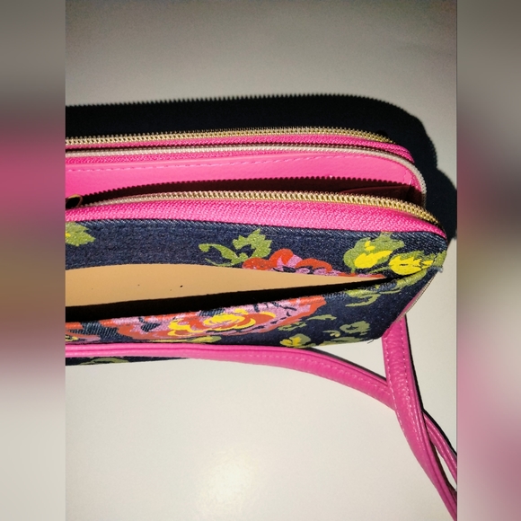 Buxton (Navy & Floral Print) Zip Around RFID Ultimate Crossbody Wallet (NEW-NWT) - Picture 6 of 8